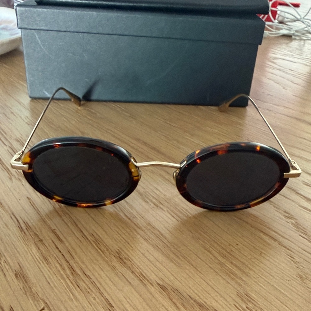 Dior brown and Gold Oval Glasses - Picture 6 of 7